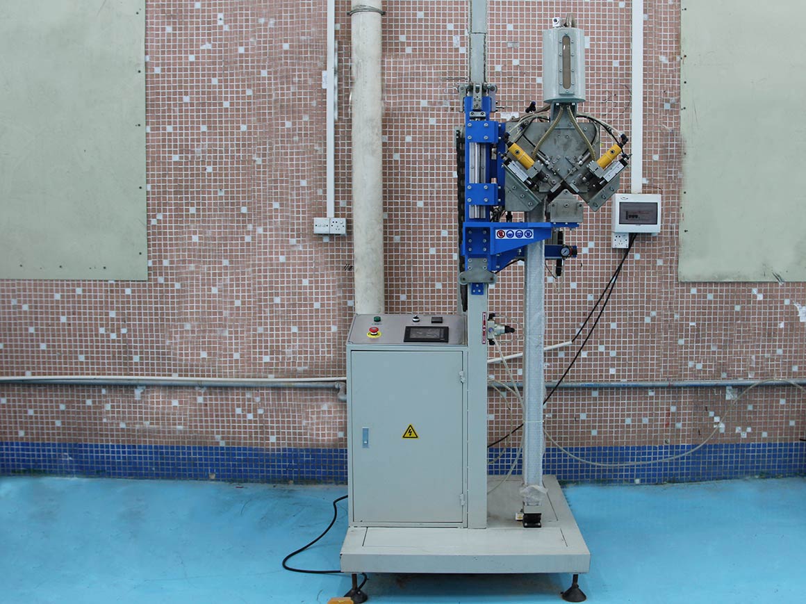 美阁门窗,生产设备